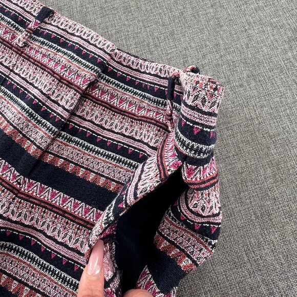 Ann Taylor LOFT Boho Shorts Aztec Print Tween Knit The Rivera Short 6P Cotton Bl - Picture 11 of 13